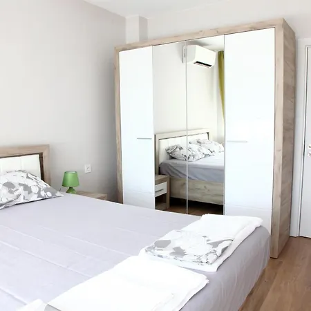 Апартамент Варна Център Apartment *